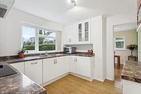 17 Coat Wicks, Seer Green, Beaconsfield, HP9 2YR