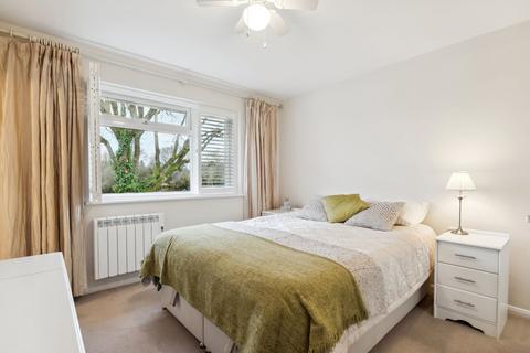 17 Coat Wicks, Seer Green, Beaconsfield, HP9 2YR