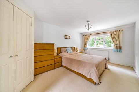 4 bedroom semi-detached house for sale, Juniper Close, Guildford, Surrey, GU1