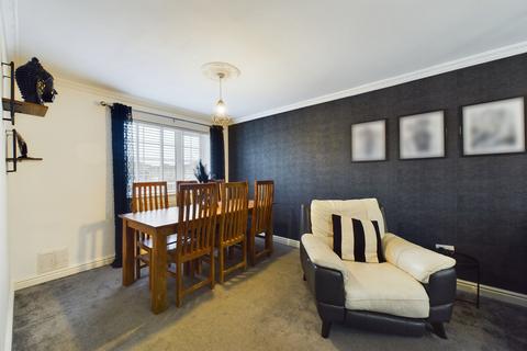 82 Fairfields, Thetford, IP24 1LB