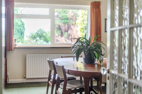 3 Dell Close, Haslemere, GU27 1ES