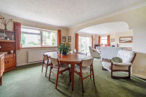 3 Dell Close, Haslemere, GU27 1ES