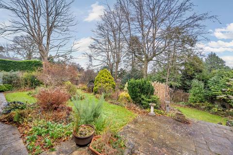 3 Dell Close, Haslemere, GU27 1ES