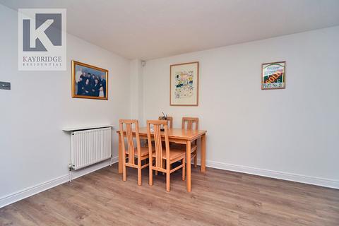 3 bedroom terraced house for sale, Donald Woods Gardens, Surbiton, KT5