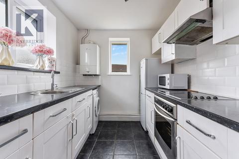 38 Wolsey Close, Worcester Park, KT4 7EF