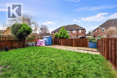 38 Wolsey Close, Worcester Park, KT4 7EF