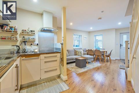 2 Lindsay Road, Worcester Park, KT4 8LE