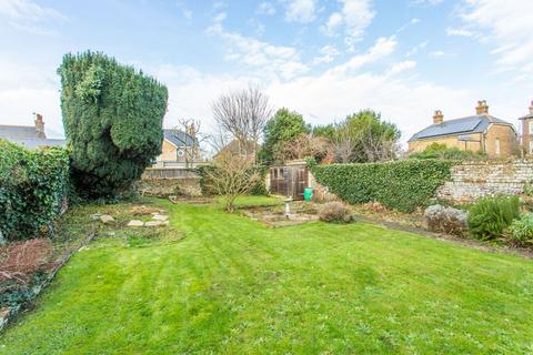 3 bedroom detached house for sale, 4 Gladstone Road, Broadstairs, CT10