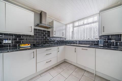 4 bedroom terraced house for sale, Chatham Grove, Chatham ME4