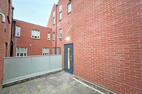 2 bedroom duplex to rent, Barrack Lane, Nottingham NG7