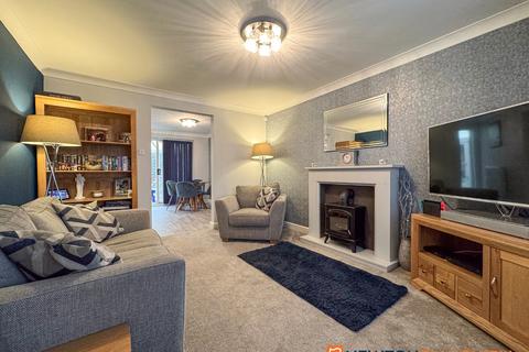 3 bedroom detached house for sale, The Ivies, Newark NG24