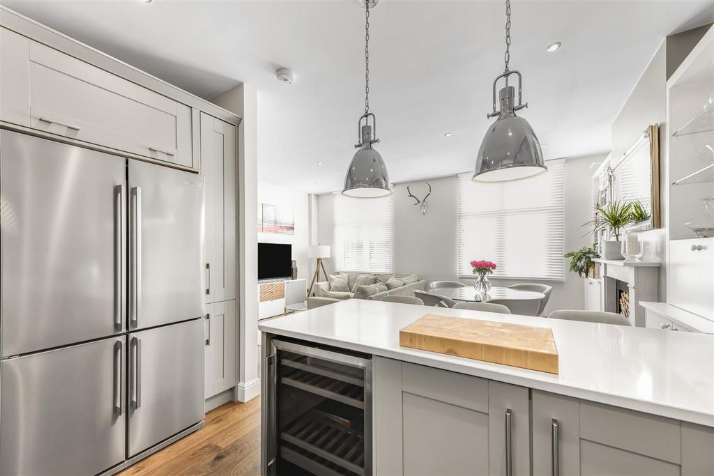 JA-Flat 2  190 Upper Richmond Road West-6.JPG