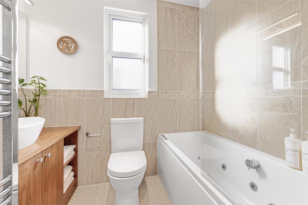 JA-Flat 2  190 Upper Richmond Road West-17.jpg