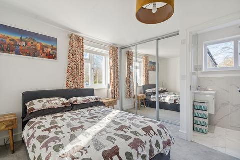 4 Dupre Crescent, Wilton Park, Beaconsfield, HP9 2RW