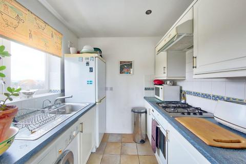 53 Jemmett Close, Kingston Upon Thames, KT2 7AJ