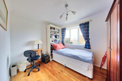 53 Jemmett Close, Kingston Upon Thames, KT2 7AJ