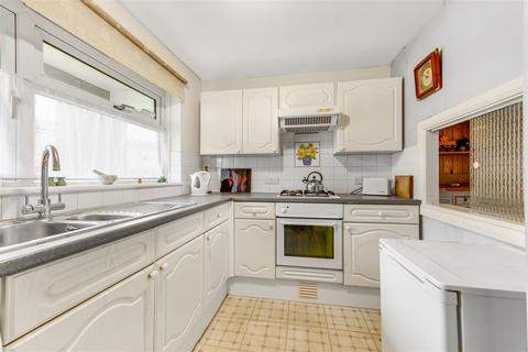 1 bedroom flat for sale, Little St. Leonards, East Sheen, SW14