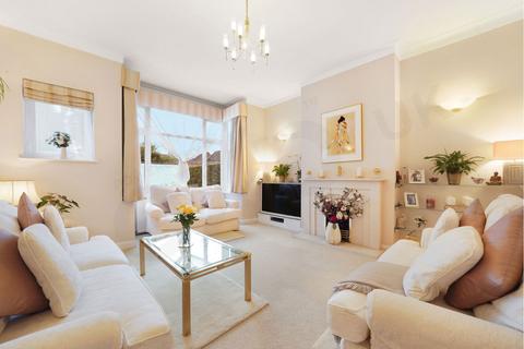 4 bedroom semi-detached house for sale, Sunnydale Gardens, London NW7