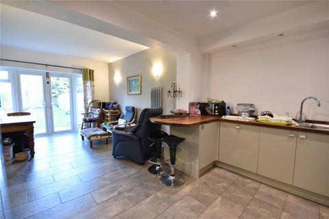 4 bedroom semi-detached house for sale, Horley, Surrey, RH6