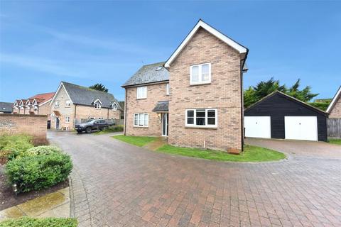 5 bedroom detached house for sale, Wheatsheaf View, Threshers Yard, Mildenhall, Bury St Edmunds, IP28