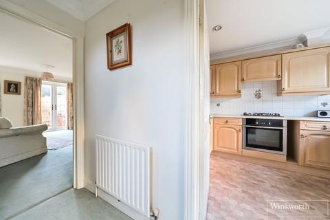 3 bedroom end of terrace house for sale, Yaverland Drive, Bagshot, Surrey, GU19