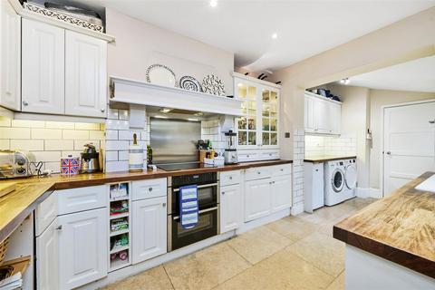 4 bedroom end of terrace house for sale, Portman Avenue, East Sheen, SW14