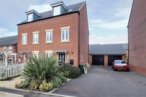 3 bedroom semi-detached house for sale, Gilbert Young Close, Great Oldbury, Stonehouse