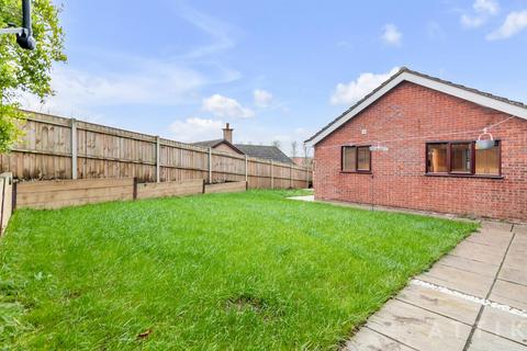 2 bedroom detached bungalow for sale, Dukes Drive, Halesworth