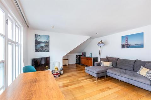 2 bedroom flat for sale, Upper Richmond Road West, East Sheen, SW14