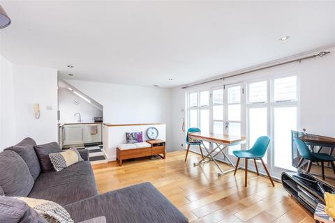 2 bedroom flat for sale, Upper Richmond Road West, East Sheen, SW14