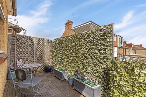 2 bedroom flat for sale, Upper Richmond Road West, East Sheen, SW14