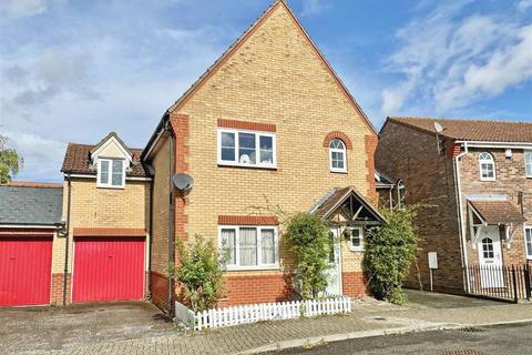 3 bedroom detached house for sale, Hidcote Way, Great Notley, Braintree