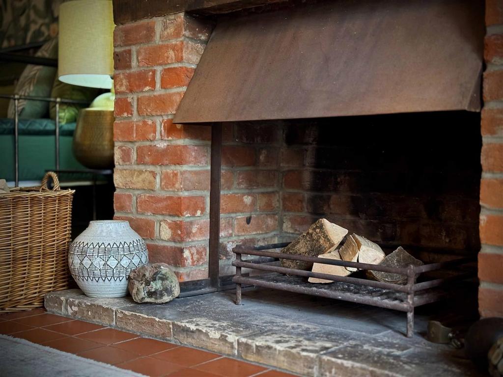Fireplace.jpg