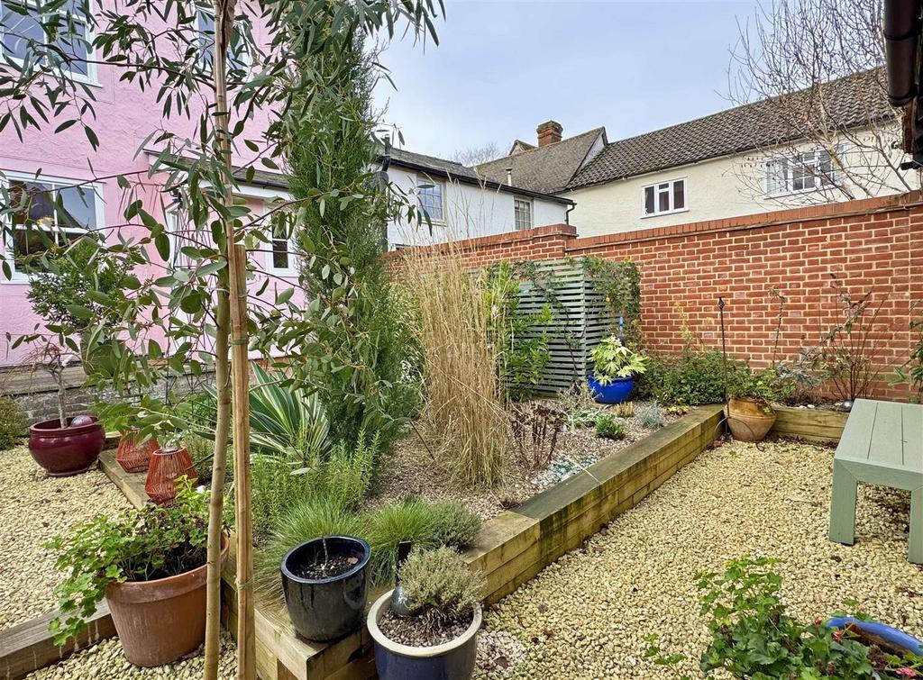 Rear Garden d.jpg