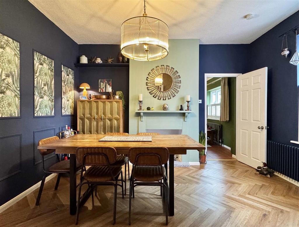 Dining Room.jpg
