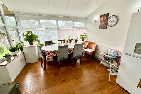 44 Redhill Drive, Edgware, HA8 5JN