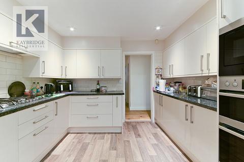 1 Salisbury Road, Worcester Park, KT4 7DF