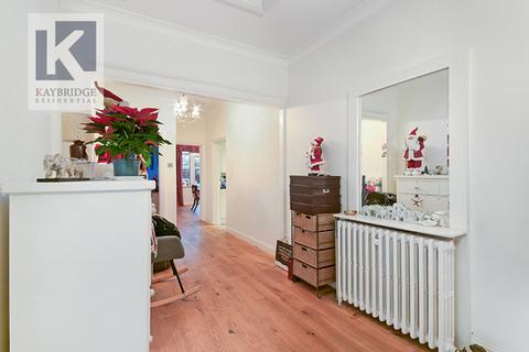 1 Salisbury Road, Worcester Park, KT4 7DF