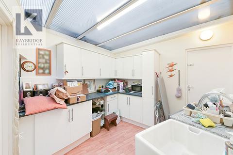 1 Salisbury Road, Worcester Park, KT4 7DF