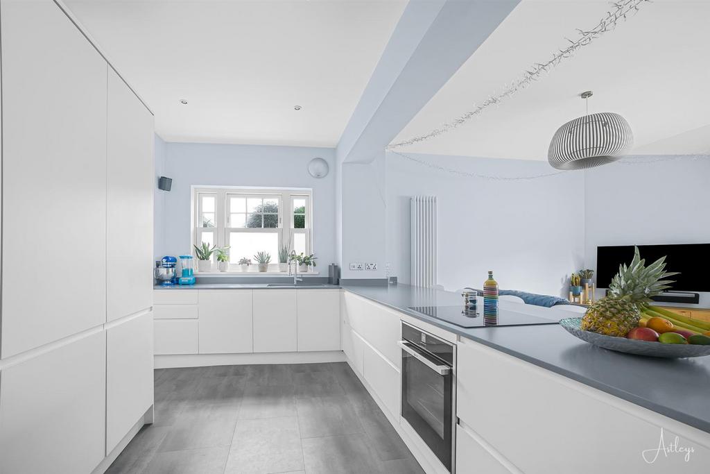 Open Plan Kitchen/Dining Room