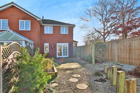 3 bedroom semi-detached house for sale, Kensington Gardens, Titchfield Common