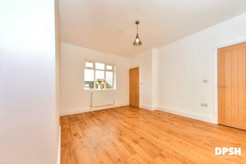 2 bedroom semi-detached house for sale, Holmeview, Runtlings, Ossett