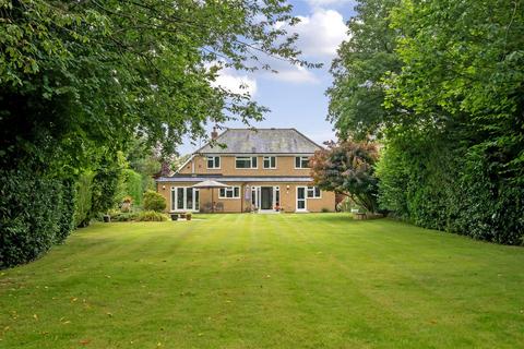 5 bedroom detached house for sale, Botley Road, Chesham