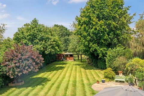 5 bedroom detached house for sale, Botley Road, Chesham