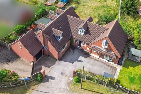 5 bedroom detached house for sale, Braithwaite, South Yorkshire DN7