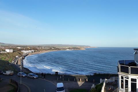 6 bedroom end of terrace house for sale, Castle Road, Scarborough