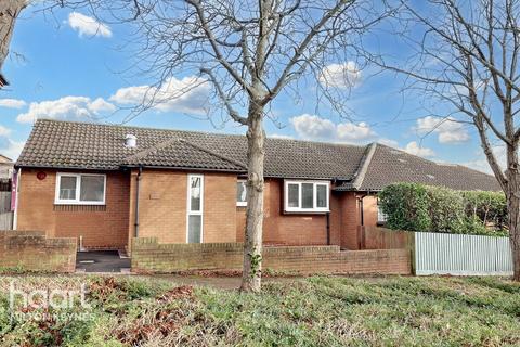 2 bedroom bungalow for sale, Kensington Drive, Great Holm