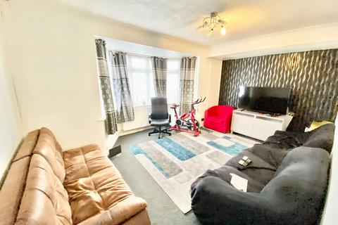 1 bedroom flat for sale, Camrose Avenue, Edgware HA8