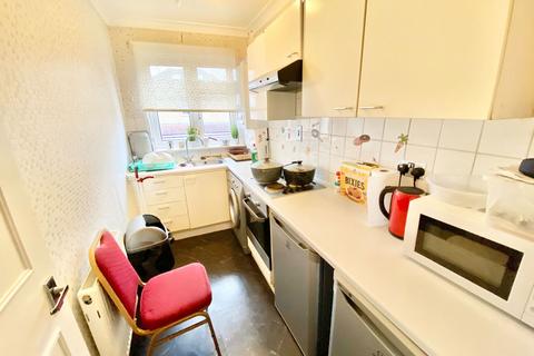 1 bedroom flat for sale, Camrose Avenue, Edgware HA8