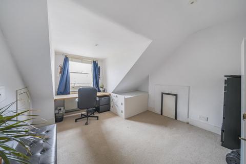 Flat E, 17 Marriott Road, Barnet, EN5 4NJ